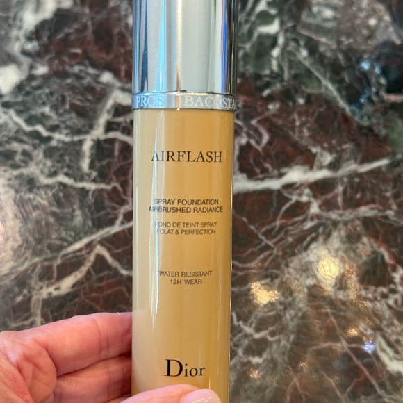 Dior Airflash Spray Foundation - Tan Glow - Picture 1 of 9